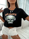 Women Skull & Letter Graphic Drop Shoulder Crop-Tee