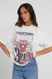 Unisex Mitchell & Ness Bulls 3 Peat T-shirt