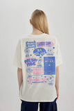 Woman White Oversize Fit Crew Neck Printed T-Shirt