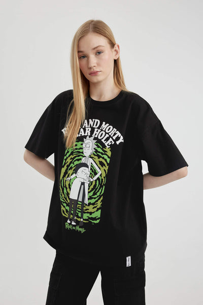 Black Woman Oversize Fit Rick and Morty Licensed Printed T-Shirt